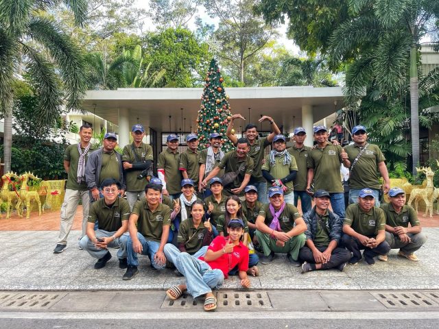 Behind every great Jeep tour is an amazing team!

👉For more info. about jeep tours:
☎️ 012 908 524 / 098 908 524 / 098 513118
📬 info@cambodiajeep.com
🌏 www.cambodiajeep.com
Booking Now: https://cambodiajeep.com/siem-reap-jeep-tours/
#sunset #CambodiaJeepTour #Cambodiajeep #photography #templetour #adventures
