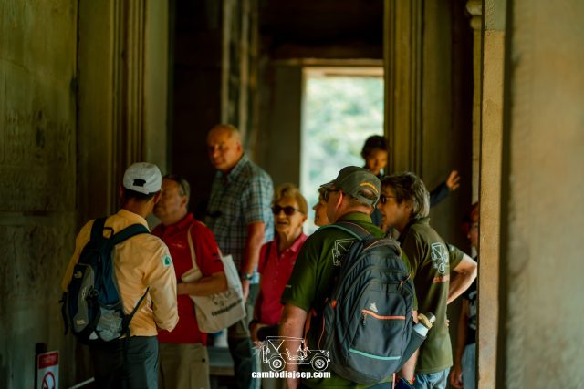 [English Below]
វង់តូច​​ នាទឹកដីនៃក្រុងអង្គរធំ📸🇰🇭
ក្រៅពីទស្សនាប្រាង្គប្រាសាទ​នាៗ ផ្លូវវង់តូច​ជាទិសដៅសម្រាប់ការជិះទស្សនាទេសភាពព្រៃឈើ និង ប្រាសាទបុុរាណយ៉ាងស្រស់ស្អាត!

The Small Circuit within the Angkor Thom area 📸🇰🇭
Beyond visiting temples and towers, the Small Circuit route is perfect for scenic rides through lush forests and beautifully preserved ancient temples!

👉ទាក់ទងមក​​យើងសម្រាប់ពត៌មានបន្ថែម /​𝐅𝐨𝐫 𝐦𝐨𝐫𝐞 𝐢𝐧𝐟𝐨 𝐚𝐛𝐨𝐮𝐭 𝐣𝐞𝐞𝐩 𝐭𝐨𝐮𝐫𝐬:
☎️ 012 908 524 / 098 908 524 / 086 513118
📬 info@cambodiajeep.com
🌏 www.cambodiajeep.com
Booking Now: https://cambodiajeep.com/siem-reap-jeep-tours/

#CambodiaJeepTour #Cambodiajeep