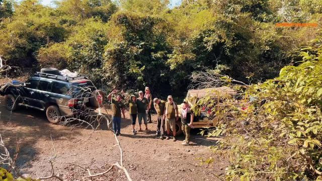 Self-Drive adventures from Koh Ker to Betreed – Travel and bring smiles to the school children.

👉ទាក់ទងមក​​យើងសម្រាប់ពត៌មានបន្ថែម /​𝐅𝐨𝐫 𝐦𝐨𝐫𝐞 𝐢𝐧𝐟𝐨 𝐚𝐛𝐨𝐮𝐭 𝐣𝐞𝐞𝐩 𝐭𝐨𝐮𝐫𝐬:
☎️ 012 908 524 / 098 908 524 / 086 513118
📬 info@cambodiajeep.com
🌏 www.cambodiajeep.com
Booking Now: https://cambodiajeep.com/siem-reap-jeep-tours/
#CambodiaJeepTour #cambodiajeep  #selfdrive #adventure