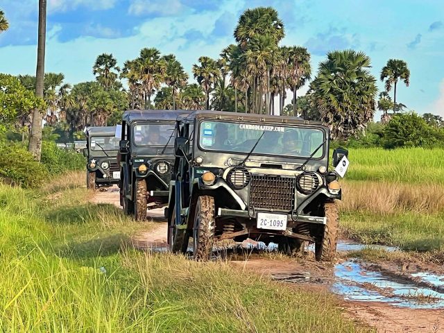 Leave the city behind. 🌿🚙

👉For more info. about jeep tours:
☎️ 012 908 524 / 098 908 524 / 098 513118
📬 info@cambodiajeep.com
🌏 www.cambodiajeep.com

#VintageJeep #AdventureAwaits #TempleTour #SunsetVibes #SunriseMagic #CambodiaCountryside #MeetTheLocals #angkorwat  #offroad #Jeeprental #carforrent #cambodiajeep #cambodian #explore #temple