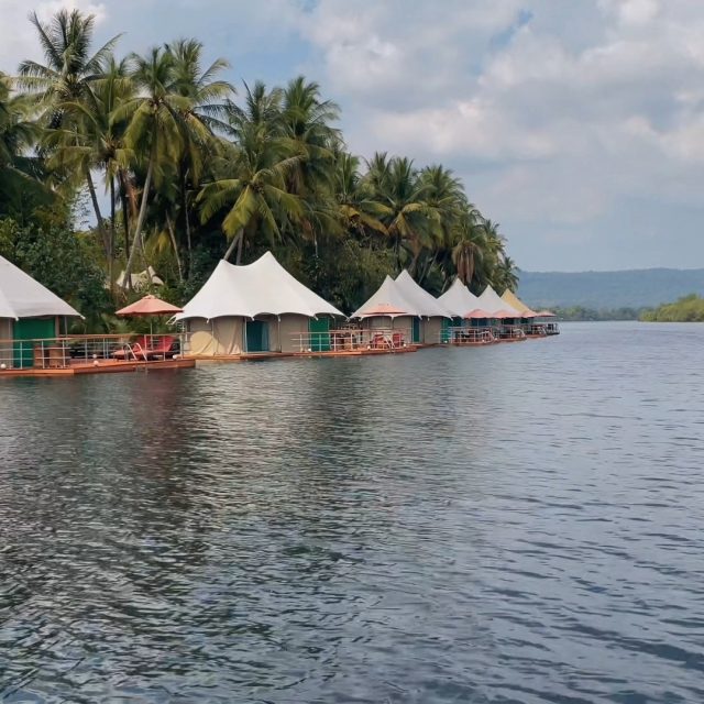 Tatai - Koh Kong | Vintage Jeep Self Drive Advenure

This video is from Lotos Rallye 2026, taking the road to Tatai before continuing the journey by boat to our hotel. 🛻🌿🚤

From the open road to the peaceful waterways of Cambodia, every part of the journey is an adventure. 🇰🇭

🌿 Lotos Rallye 2027
https://cambodia-travelpartner.com/tours/lotos-rallye-2027-selfdrive-vintage-jeep-cambodia-adventure/

#LotosRallye2026 #Tatai #Cambodia #JeepAdventure #SelfDriveCambodia #CambodiaJeep #BoatTour #CambodiaTravel