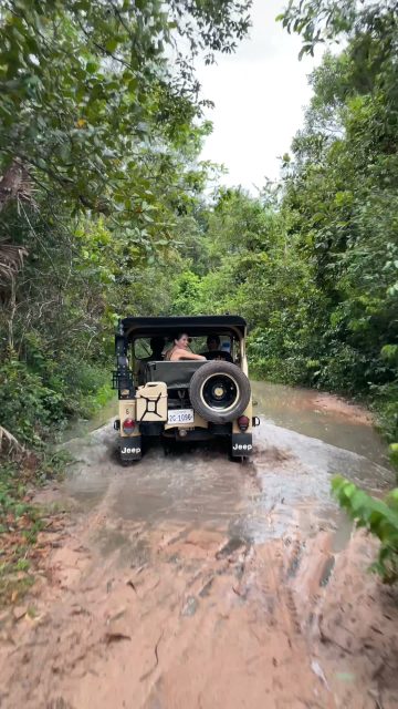 ឡានហ្សុីបបើកស្រួលអត់?

📍 រថយន្តស្អាត​ និង​​​ ល្អ
📍 មានជាងពិនិត្យរាល់ថ្ងៃ
📍 មានច្រើនពណ៌ ច្រើនជម្រើស

📲 ទាក់ទងតាម Telegram : 098 908 524 / 098 513 118
🌍 www.cambodiajeep.com

#ឡានជួលសៀមរាប #ឡានជួល #cambodiajeep #jeep #ហ្សុីប