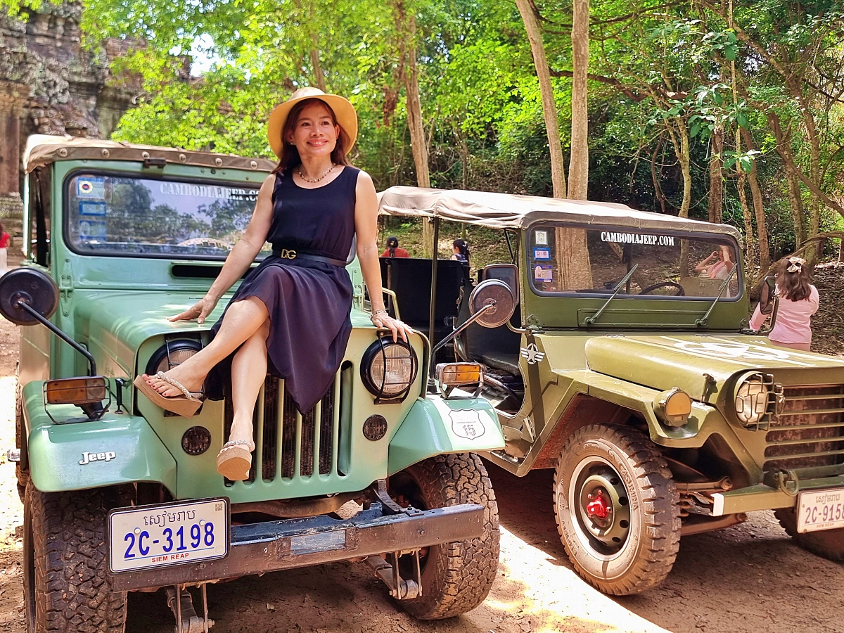 Photo shoot vintage jeep
