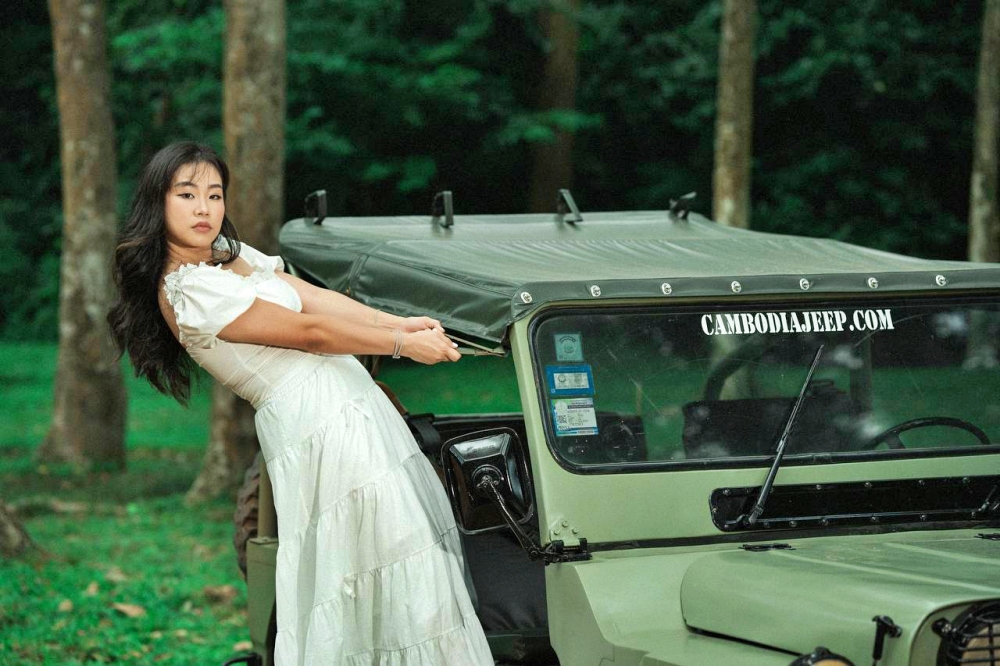 Photoshoot jeep Angkor
